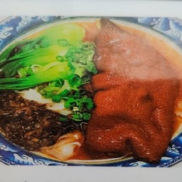 ก๋วยเตี๋ยวขาหมู