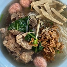 ส้มตำแอบแซบ (ปากเปิด) ตลาดสุชาดา