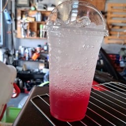 แดง มะนาว โซดา