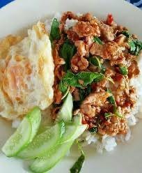 ข้าวกะเพราหมูชิ้น ( ไม่ติดมัน )