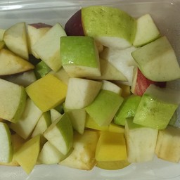 Fresh Fruit ผลไม้ปอกพร้อมทานและยำผลไม้