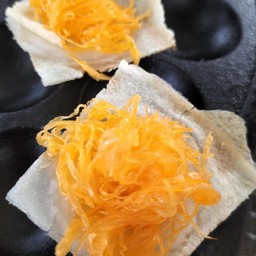 ขนมครกหน้าฝอยทอง