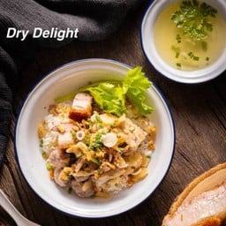 Dried Boiled Rice with Pork ข้าวต้มแห้งหมู
