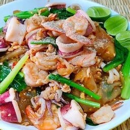 ผัดซีอิ๋วทะเล