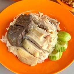 ร้านข้าวมันไก่เมียใหม่นายปอน