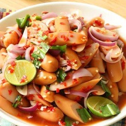 ยำไส้กรอกไก่