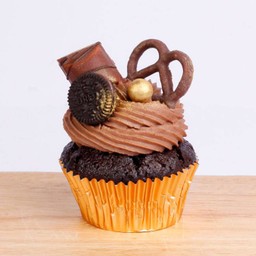 Chocolate Hazelnut Praline Cupcake (ช็อกโกแลตฮาเซลนัทพราลีนคัพเค้ก)