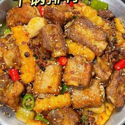 ผัดแห้งซี่โครงมันฝรั่ง