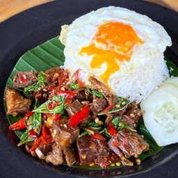 กะเพราเนื้อ+ไข่ดาว