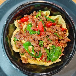ข้าวไข่ข้นกะเพราเนื้อสับ