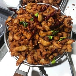 หมูทอดพริกแกง 1ขีด