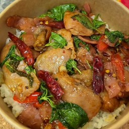 กระเพราเบคอน (เป็นกับข้าว)