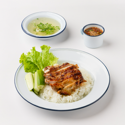 Grilled Chicken with Thai Spicy Sauce ข้าวไก่ย่างจิ้มแจ่ว