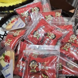ขนมแบบสุ่ม (รายได้ให้น้องมีตังค์)