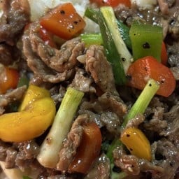 เนื้อผัดพริกไทยดำ