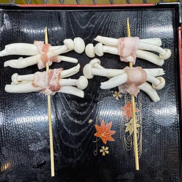 เบคอนพันเห็ดกลม