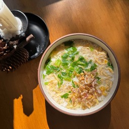 ข้าวต้มไข่ทรงเครื่อง