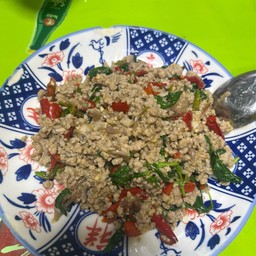 กะเพราหมูสับ