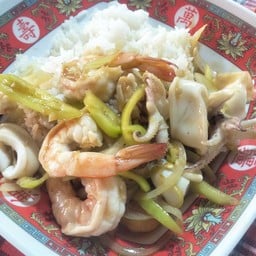 ข้าว+ทะเลผัดพริกหยวก