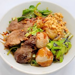 ก๋วยเตี๋ยวแห้งซีอิ๊ว(เนื้อ)