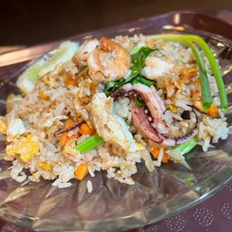ข้าวผัดทะเล