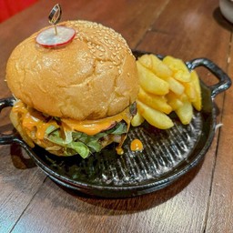 เบอร์เกอร์เนื้อ