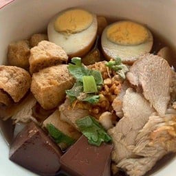 ก๋วยจั๊บน้ำข้น ตลาดนัดมณียา (สาขา2)