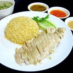 ข้าวมันไก่ต้ม