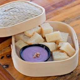 ขนมปัง สังขยาเผือก