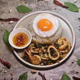 ข้าวกะเพราทะเลโบราณ