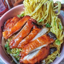 บะหมี่ไก่ย่างซอส ผลไม้บ้านสวน - สุกัญญา