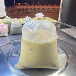 น้ำเต้าหู้ทรงเครื่องร้อน