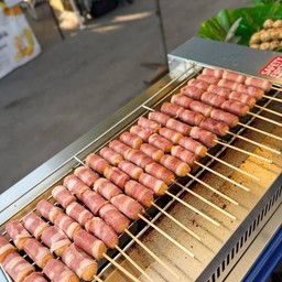 ไส้กรอกพันเบคอน