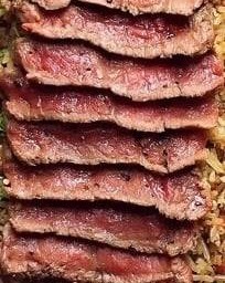 เนื้อสเต็ก (Stek) 100g พร้อมน้ำจิ้ม