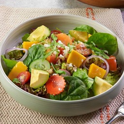 สลัดอโวคาโด-มะม่วง-ควินัว กับน้ำสลัด น้ำผึ้ง-มะนาว