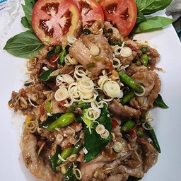 หมูคั่วซอสกะปิ