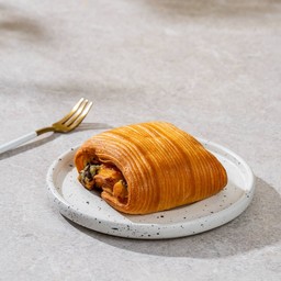 Pain Suisse (ไส้ผิวส้ม/คัสตาร์ด/ช๊อคชิพ)