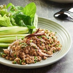 ลาบไก่ หรือ หมู