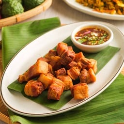 หมูสามชั้นทอดน้ำปลา 