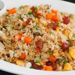 ข้าวผัดกุนเชียง