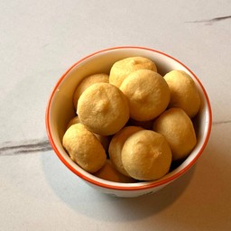 ลูกชิ้นชีส Cheese stuffed meatballs