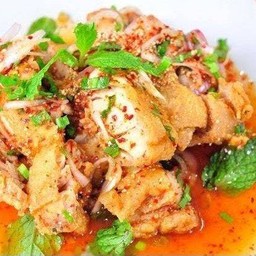 ยำไก่กรอบ