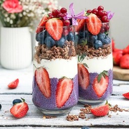 Straw Blue Chia Pudding