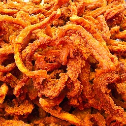 หมูทอดเจียงฮาย แคบหมูกรอบๆ