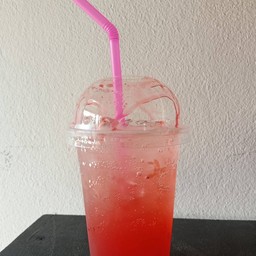สตอเบอรี่โซดา
