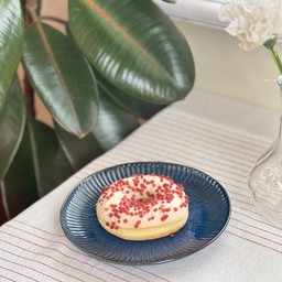 สตรอเบอร์รี่โดนัท