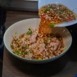 ร้านก๋วยเตี๋ยว ปอไทยาวาส