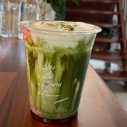 Matcha Starwberry (เย็น)