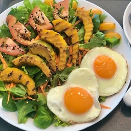 สลัดผักฟักทองไข่ดาว