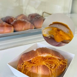 Shio pan (ฝอยทองไข่เค็ม)